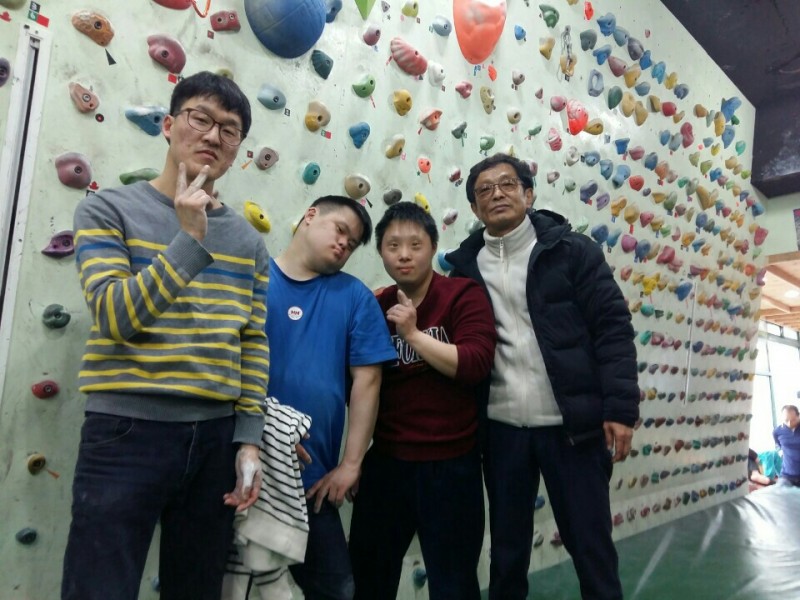 eacd0dd949ed9d58ca121c330cc4bccc_1475848
